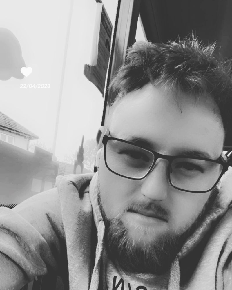 Adamclose26
