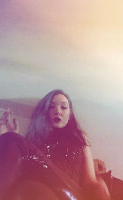 Dominatrix00